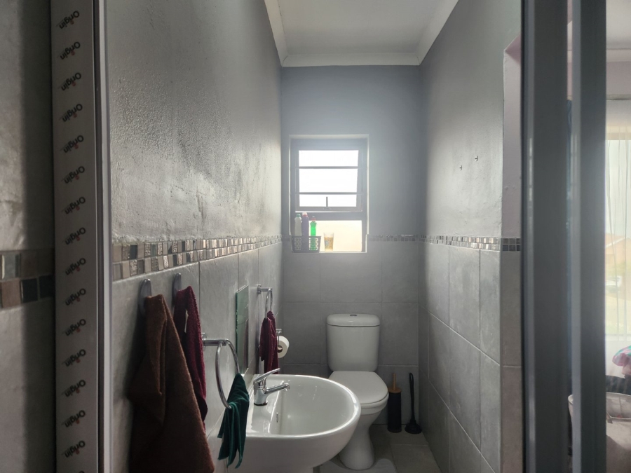 4 Bedroom Property for Sale in Levallia Western Cape